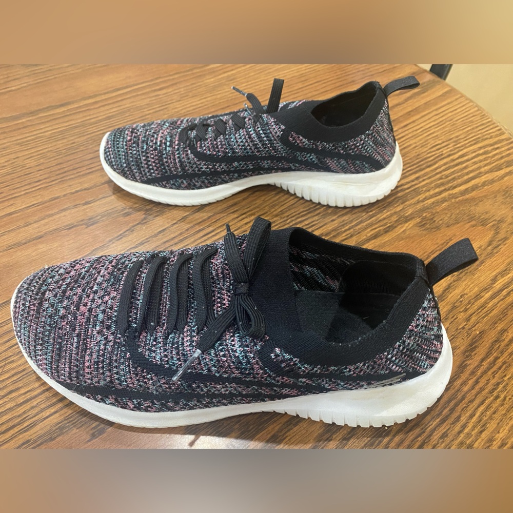 Skechers Black and Pink Knit Athletic Shoes
